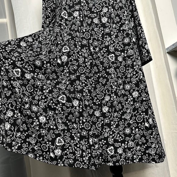 Harlow & Rose Floral Paisley Black & White Collared Flowy Maxi Dress Teacher - Picture 7 of 17